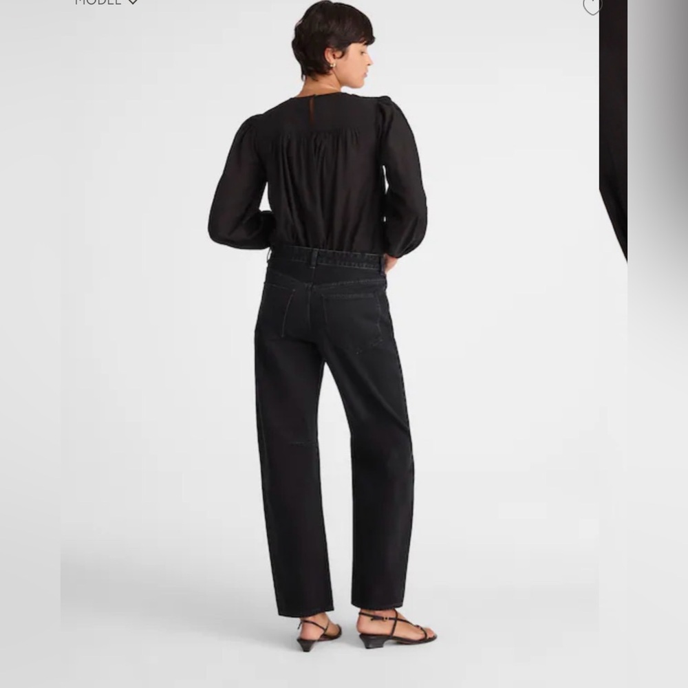 Madewell The Darted Barrel-Leg Jean - Picture 4 of 9